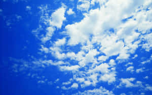 令人着迷的蔚蓝天空 — 蓝天 壁紙