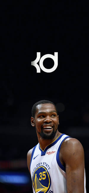 Kevin Durant smile and logo wallpaper — iPhone 17 Pro Max 壁紙