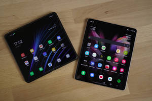 可折叠的Oppo与三星手机 — Oppo 壁紙