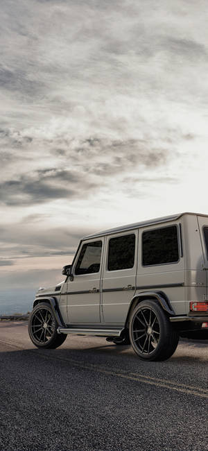 梅赛德斯奔驰白色G-Wagon iPhone — iPhone 12 Pro 壁紙