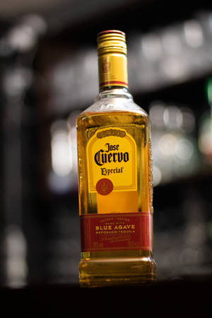 標題：優雅的Jose Cuervo Agave Tequila瓶 — 小米平板 壁紙