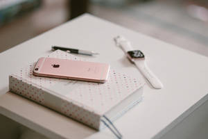 玫瑰金 iPhone 6S 桌布