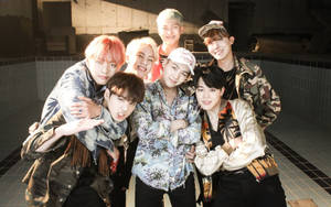 防弹少年团《Fire》MV团体合照壁纸 — BTS 團體照片 GIF 壁紙